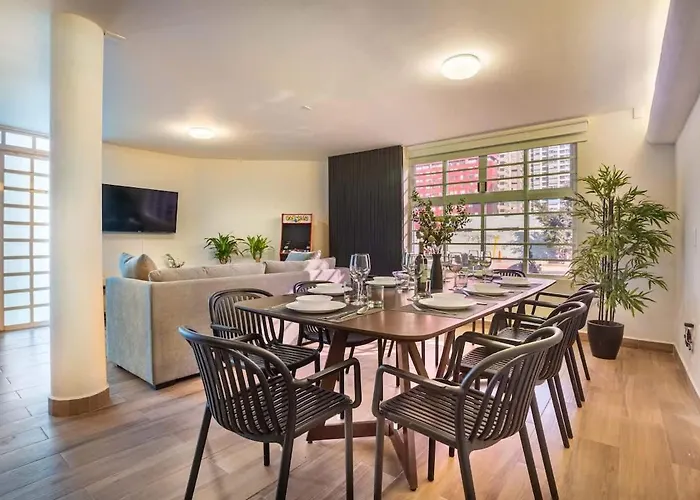 Stylish With Arcade Game & Private Patio Сasa de vacaciones *