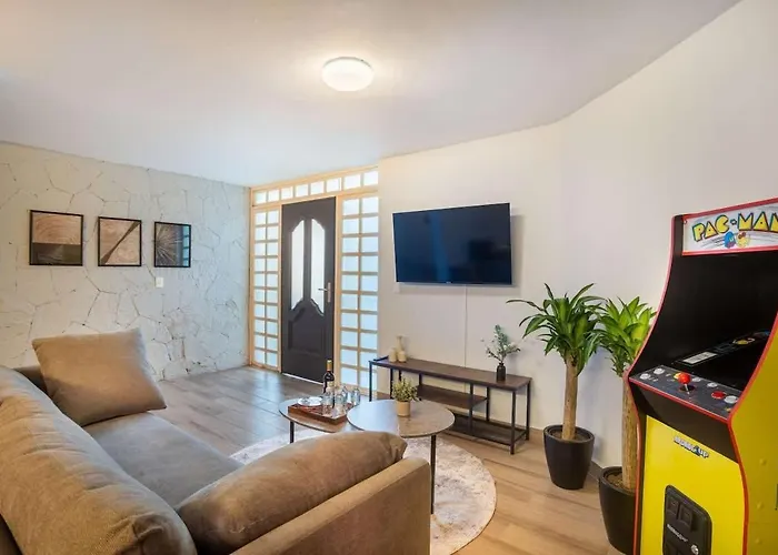 Stylish With Arcade Game & Private Patio *